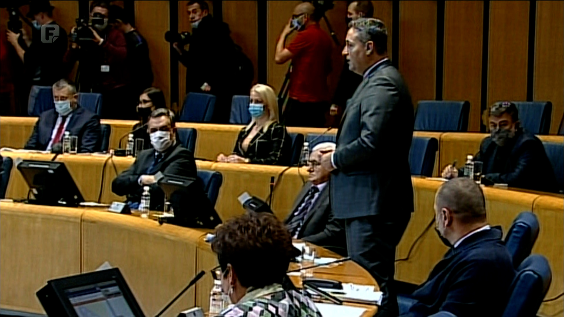 Sjednica Doma naroda PSBiH: Sukob Denisa Bećirovića i Dušanke Majkić